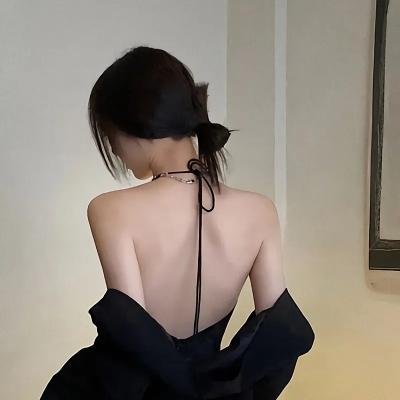 秋霞